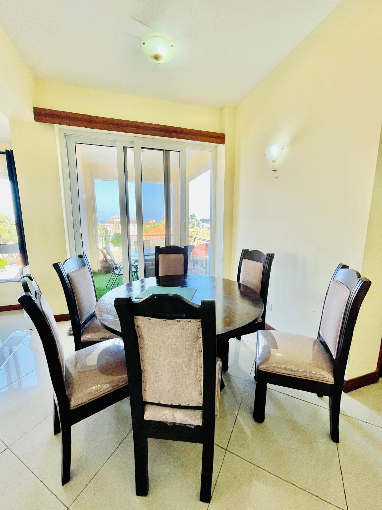 蒙巴萨Elna'S Nyali - Work & Unwind - Pool, Sea Views, Ac & Fast Wi-Fi住宿加早餐旅馆 外观 照片